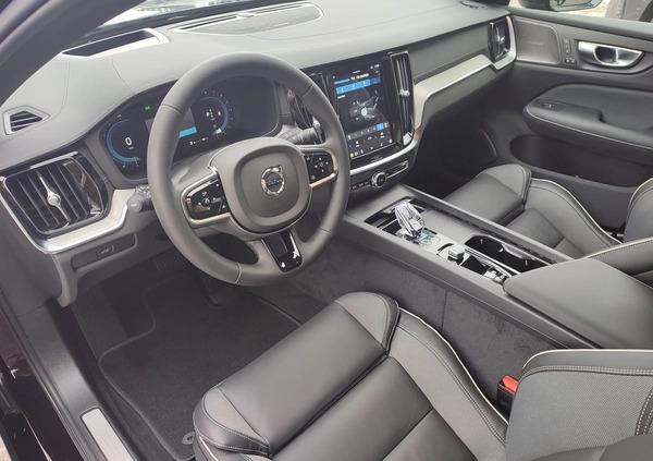 Volvo S60 cena 223700 przebieg: 10, rok produkcji 2023 z Marki małe 154